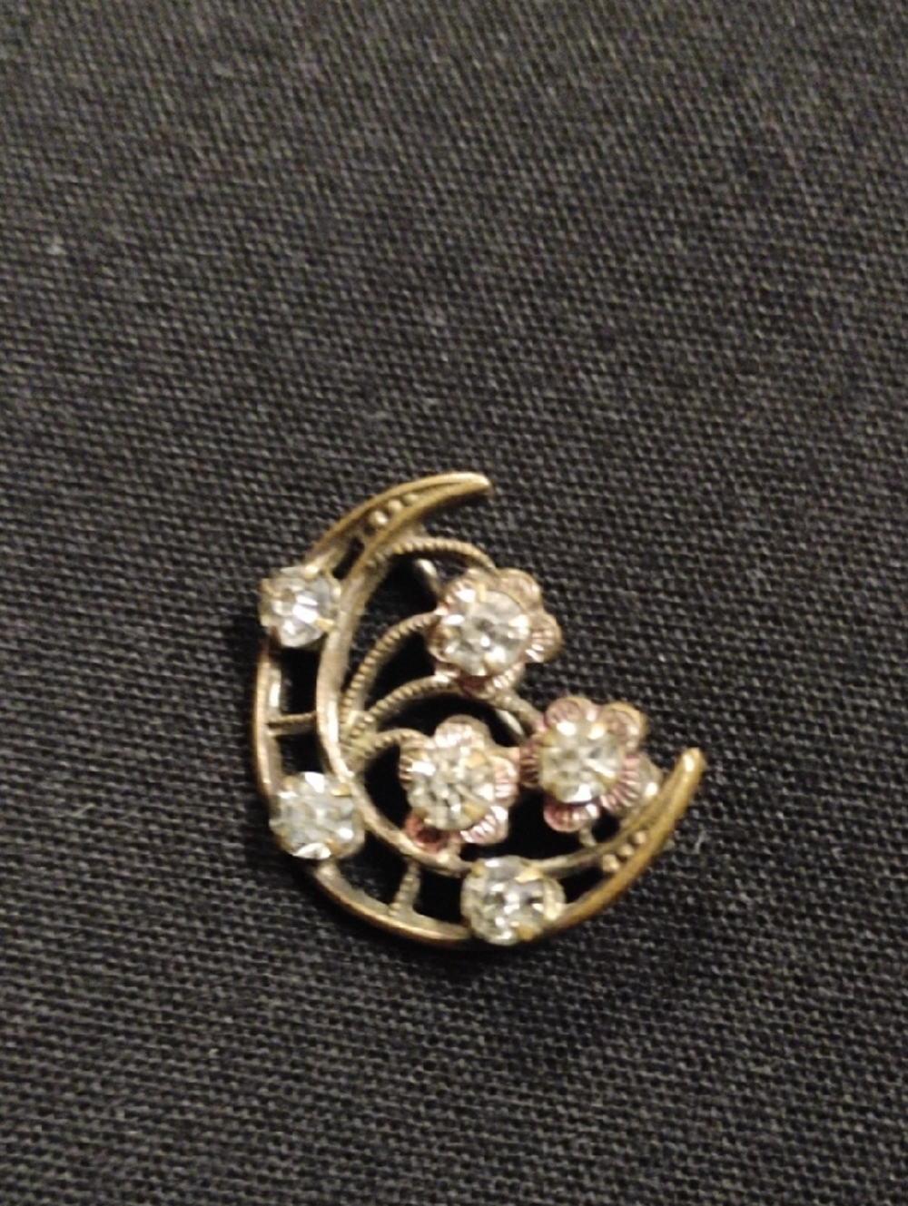 Vintage Engraved Floral Bar Brooch